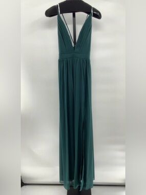Lulu’s V-Neck Pleated Bodice Spaghetti Strap Elegant Gown
